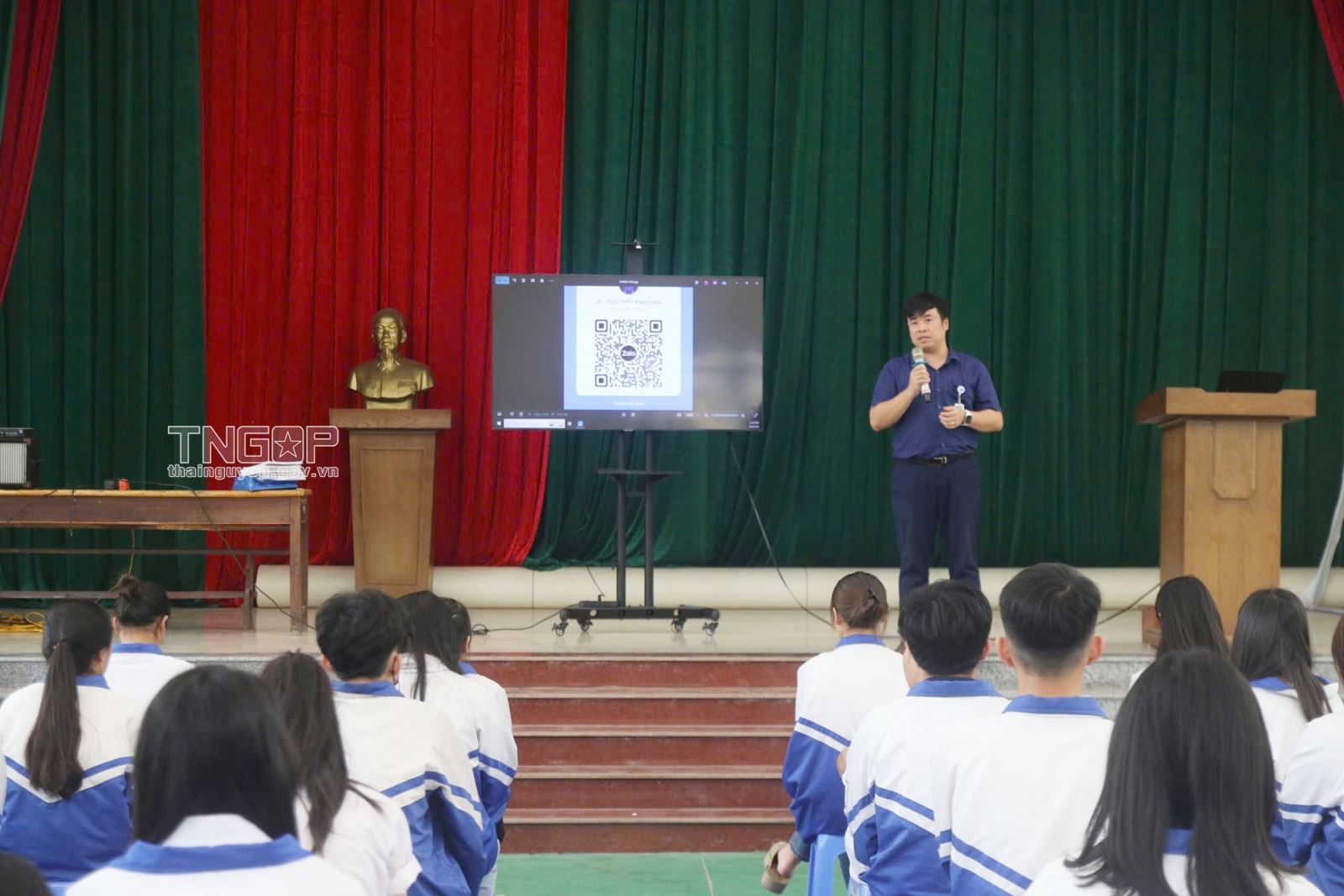 Phát triển nguồn nhân lực chất lượng cao cho công nghệ số và AI